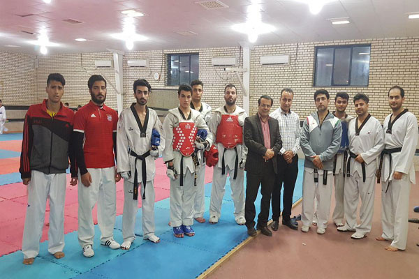 دیدار دکتر اسکندری رئیس واحد استان بوشهر با تیم تکواندو دانشگاه قبل از اعزام به مسابقات دانشگاههای کشور