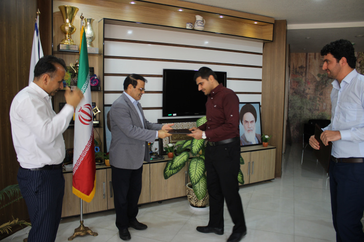 تقدیر و تبریک از همکاران جوان واحد استانی به مناسبت روز جوان