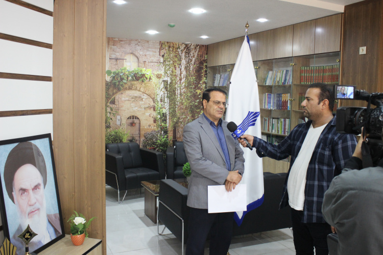 گفتگوی رئیس دانشگاه جامع علمی کاربردی استان بوشهر با بخش خبری صدا و سیمای مرکز بوشهر در خصوص پذیرش دانشجو در مهر ماه ۹۸