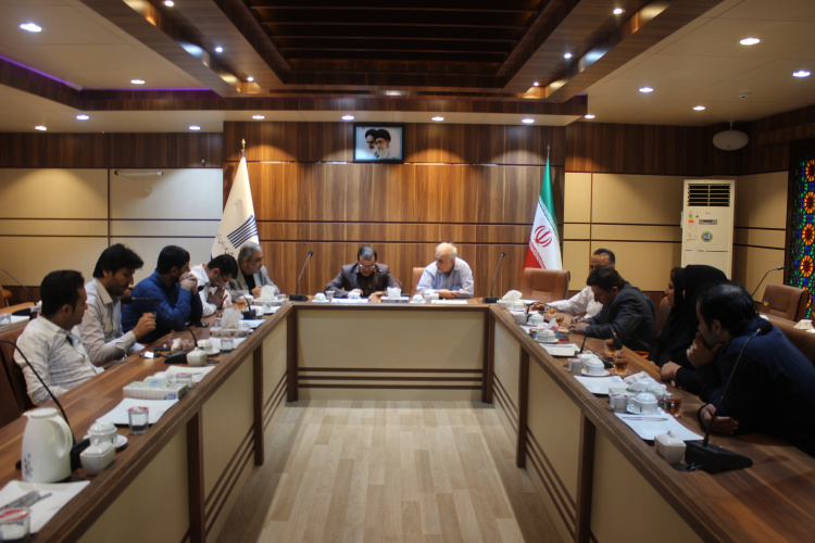 نشست صمیمانه معاون اداری ، مالی و مدیریت منابع دانشگاه با ریاست و کارکنان واحد استانی