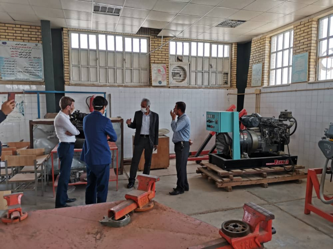 بازدید سرپرست واحد استانی و هیئت همراه از مراکز آموزش علمی کاربردی بندرسازان گناوه وشهرداری شبانکاره