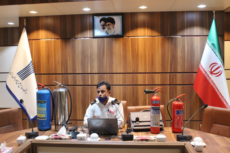 برگزاری کارگاه آموزشی اطفاء حریق و آشنایی با سیستم های آتش نشانی ویژه کارکنان