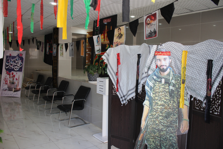 آذین بندی محیط دانشگاه جامع علمی کاربردی استان بوشهر به مناسبت آغاز هفته دفاع مقدس