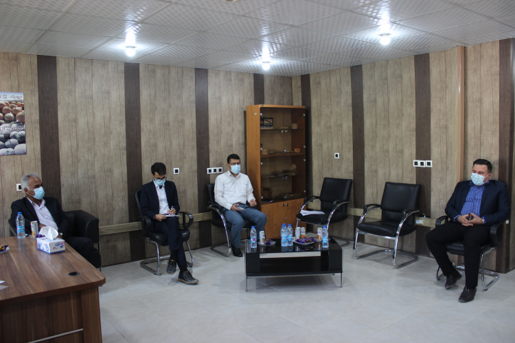 نشست رؤسای مراکز جنوب استان در مرکز کشت و صنعت کوثر کاکی برگزار شد