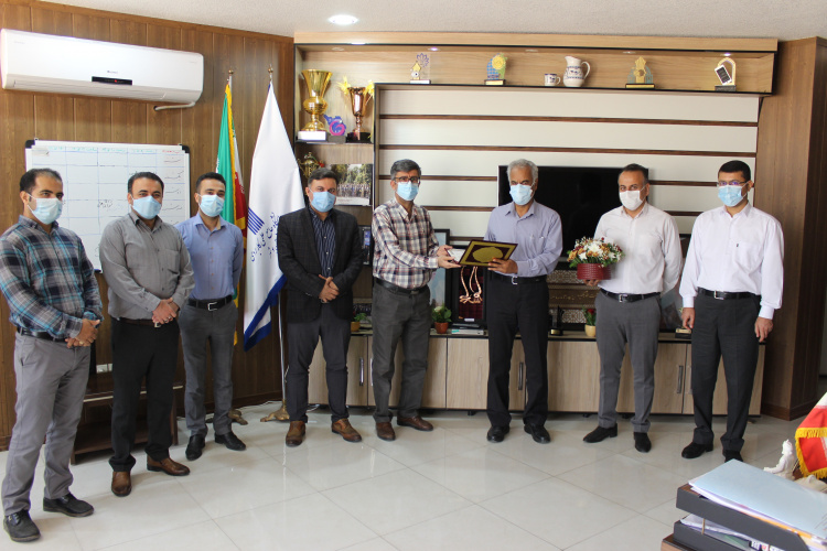 تقدیر و تشکر کارکنان دانشگاه جامع علمی کاربردی استان بوشهر از دکتر شبیر اشکپور مطلق