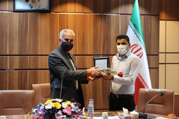 تقدیر از مرکز آموزش علمی کاربردی شرکت کشت و صنعت پاسارگاد تنگستان به عنوان یکی از ۱۰ مرکز برتر کشوری در ارزیابی و سطح بندی سال ۱۴۰۰