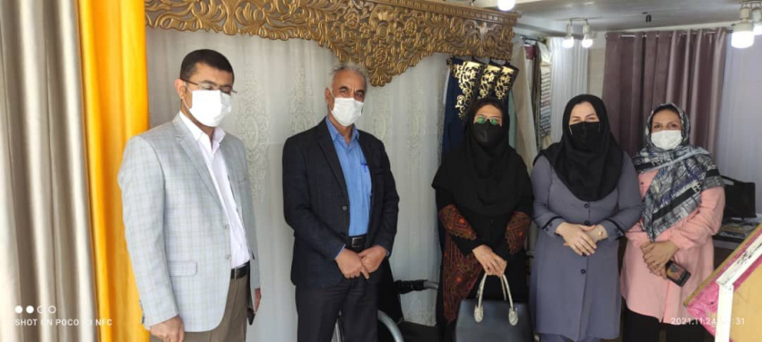 بازدید رئیس دانشگاه از محل کسب و کار دانش آموخته مرکز نیکان فردوس لیان