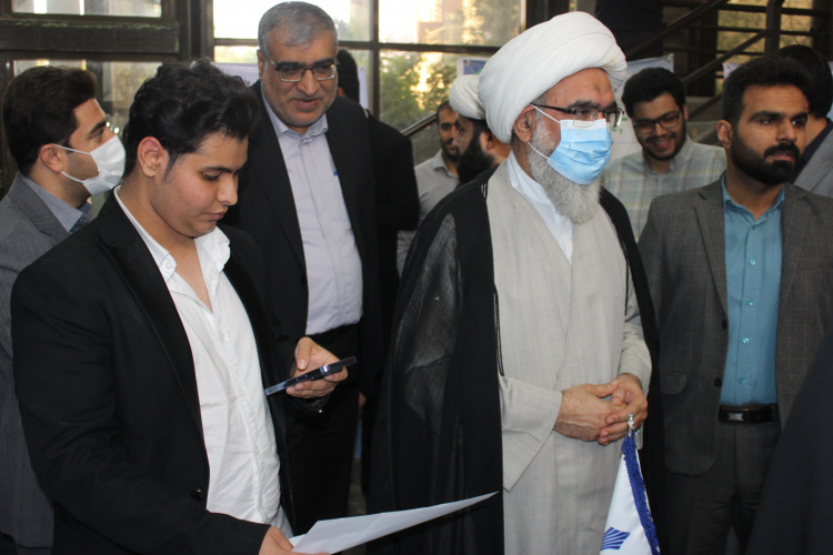 برپایی غرفه دانشگاه جامع علمی کاربردی استان بوشهر در نمایشگاه هفته پژوهش و فناوری