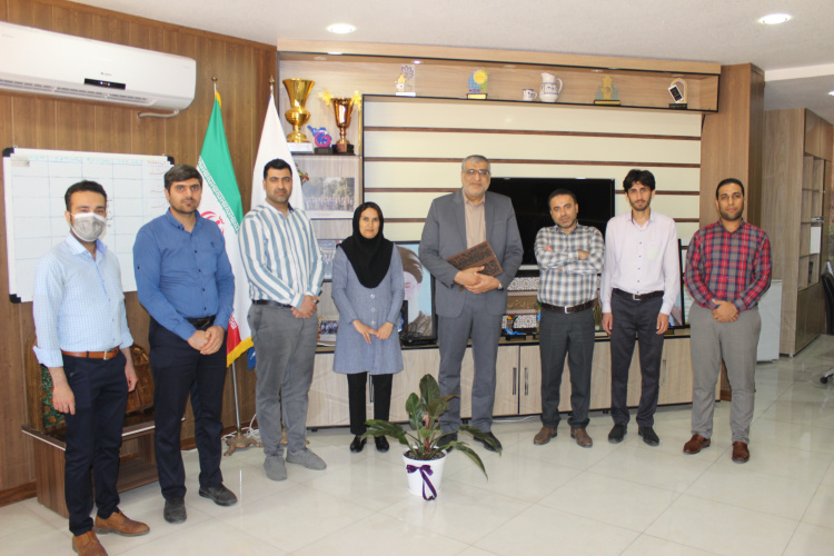 تقدیر و تشکر کارکنان دانشگاه جامع علمی کاربردی استان بوشهر از دکتر فضل الله لک به مناسبت بزرگداشت روز معلم