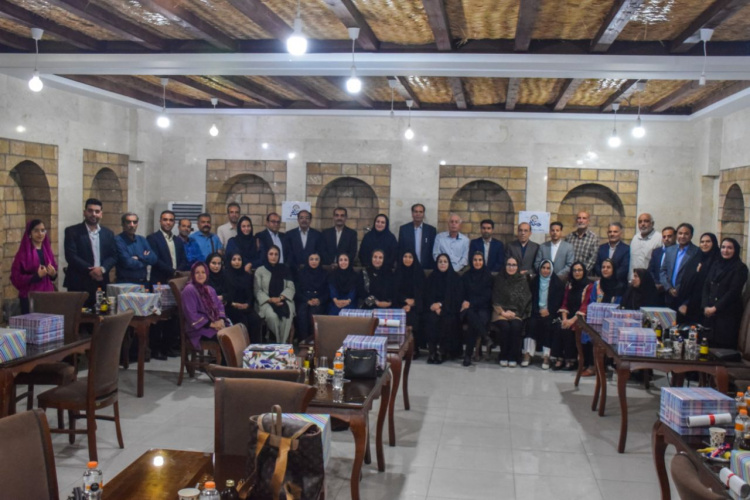 گزارش تصویری از مراسم تقدیر از مدرسان مرکز نیکان فردوس لیان به مناسبت بزرگداشت روز معلم